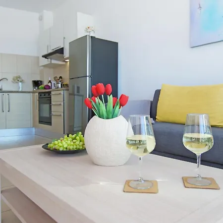 Veronica - Coralli Beachfront * Protaras