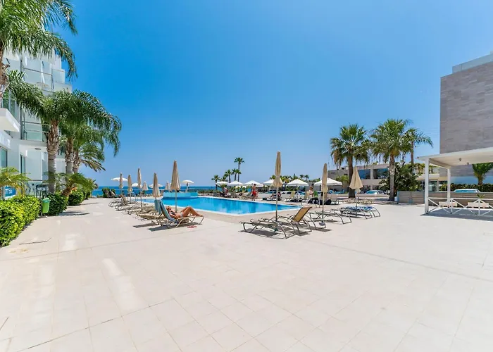 Veronica - Coralli Beachfront Apartament