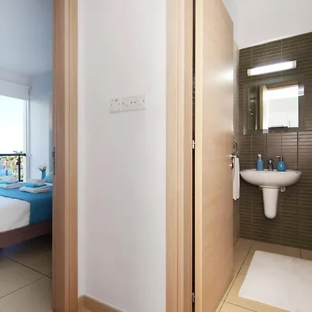 Veronica - Coralli Beachfront